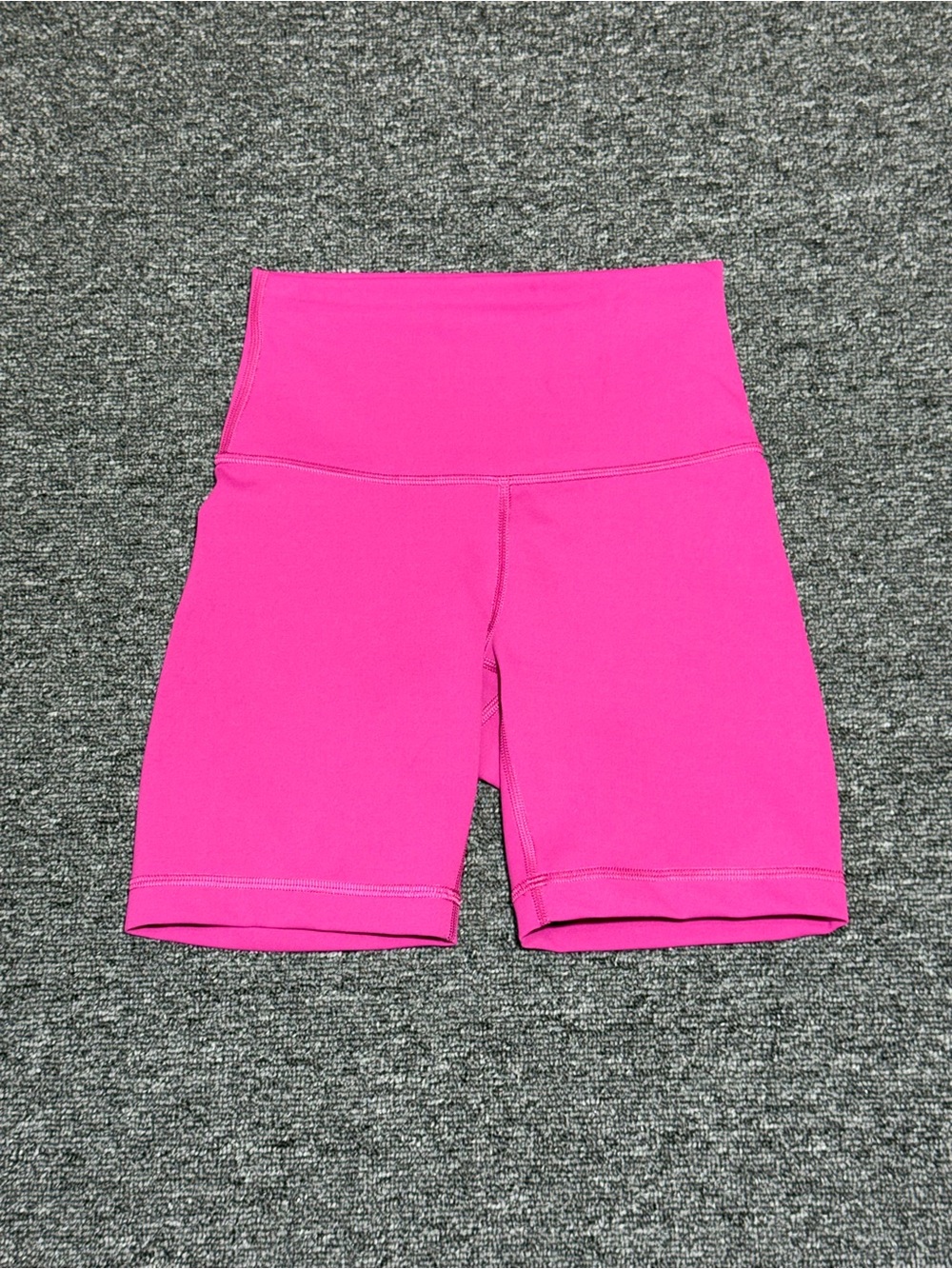 Lululemon Wunder Train High-Rise Short 6”
